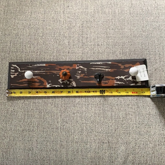 Halloween/Fall decor peg rack - Picture 5 of 5